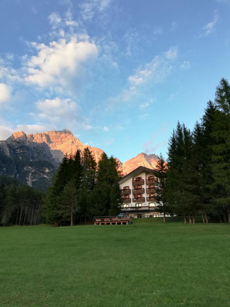 Hotel Il Cardo San Vito di Cadore Kültér fotó